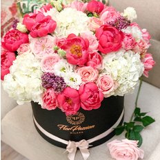 Luxury Flower Box | Send Flowers to Milan | Local Florist FlorPassion