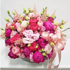 Send Luxury Flowers to Milan with FlorPassion
