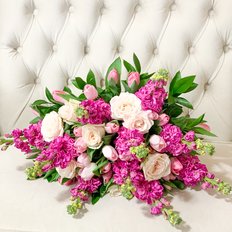 Send Pink Flowers Bouquet to Milan | Best Florist FlorPassion Same Day Flower Delivery